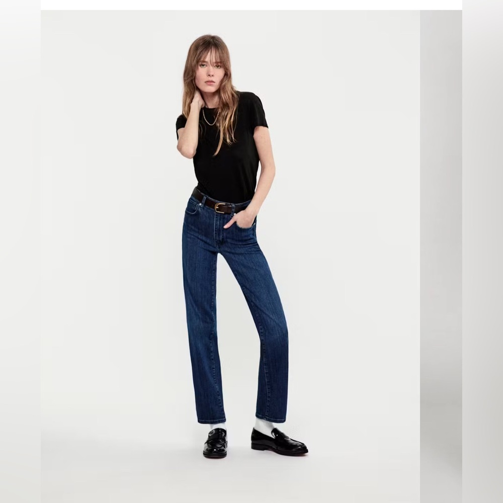 Le Sleek Straight FRAME jeans. Washed but never worn.